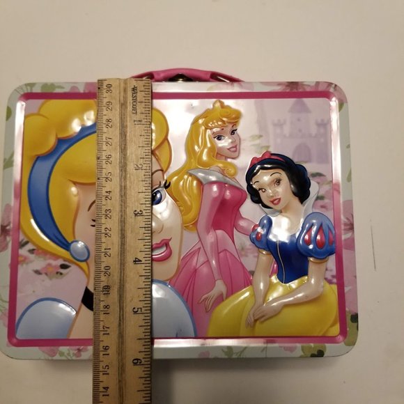 Disney Princess Tin Box, Cinderella, Snow White and Sleeping Beauty Small Lunch - Picture 6 of 10